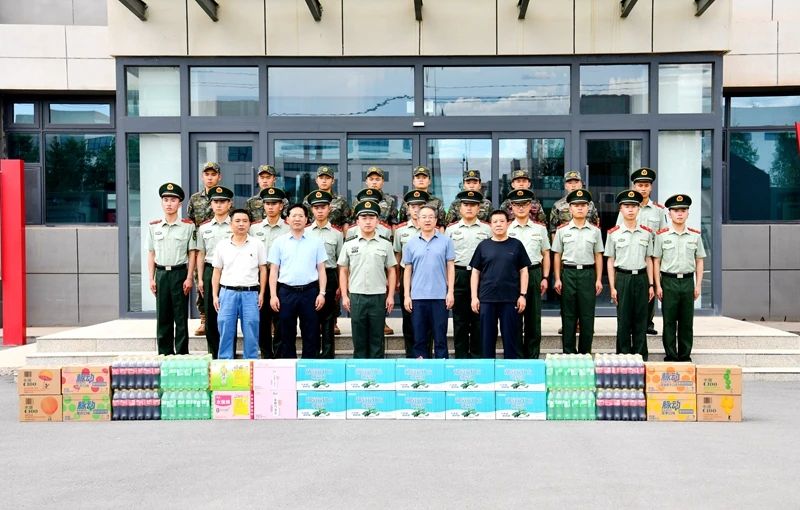 甘肃农垦药物碱厂开展“八一”建军节拥军慰问活动